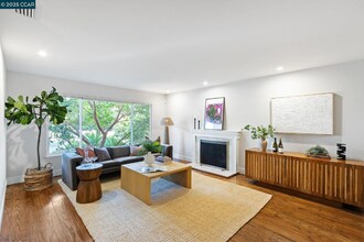 4239 Gregory St in Oakland, CA - Building Photo - Building Photo