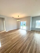 7960 Quaker Ridge Way in Sacramento, CA - Building Photo - Building Photo