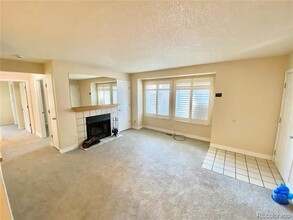 10212 W 80th Dr in Arvada, CO - Foto de edificio - Building Photo
