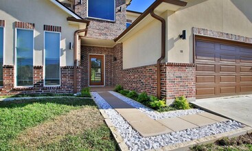 18 Amelia Ct in Montgomery, TX - Building Photo - Building Photo