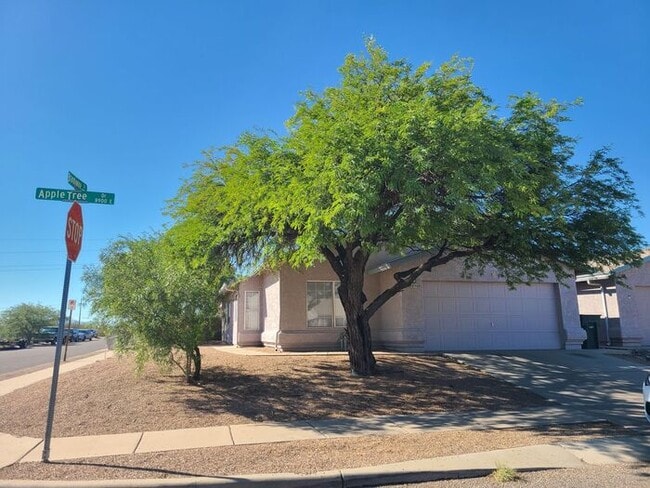 property at 8896 E Apple Tree Dr