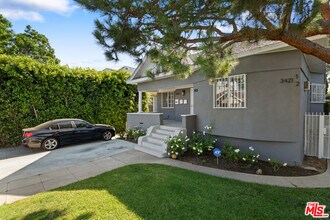 3421 Walton Ave in Los Angeles, CA - Building Photo - Building Photo