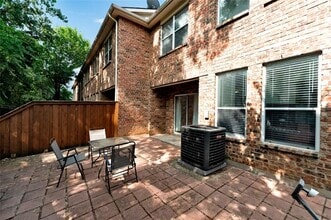 2901 Muirfield Dr in Lewisville, TX - Building Photo - Building Photo