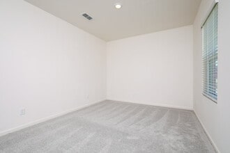 756 Shepard Rock Dr in Zebulon, NC - Building Photo - Building Photo