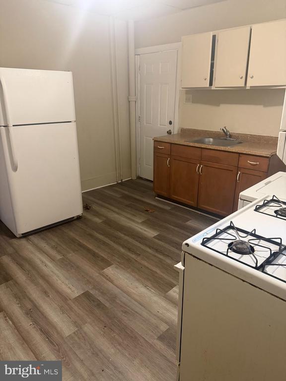 412 E Oak St in Norristown, PA - Building Photo - Building Photo