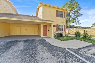 7616 La Mesita Ct in Tampa, FL - Building Photo - Building Photo