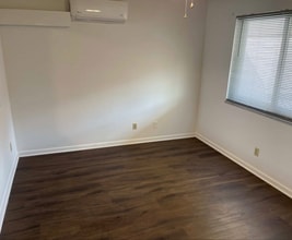 737 10th Ave in Huntington, WV - Foto de edificio - Building Photo