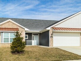 1115 W Rangeview Cir in Bloomington, IN - Building Photo