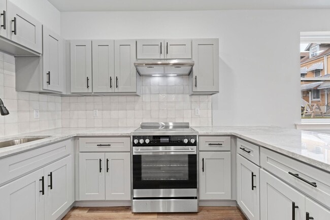 property at 403 Auburn St