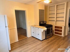 41 Harrison Ave in Branford, CT - Building Photo - Building Photo