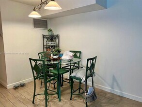 1100 SE 4th Ave in Deerfield Beach, FL - Building Photo - Building Photo