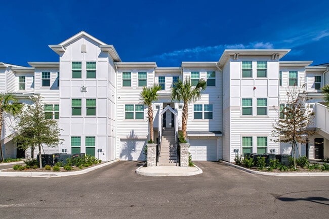 Altis Grand Suncoast Apartments in Land O Lakes, FL - Building Photo - Building Photo
