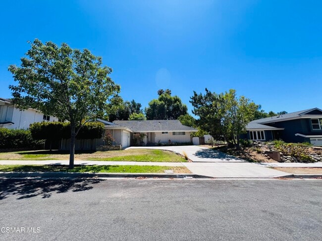 property at 1287 Knollwood Dr