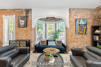 979 Kalamath St in Denver, CO - Building Photo - Interior Photo