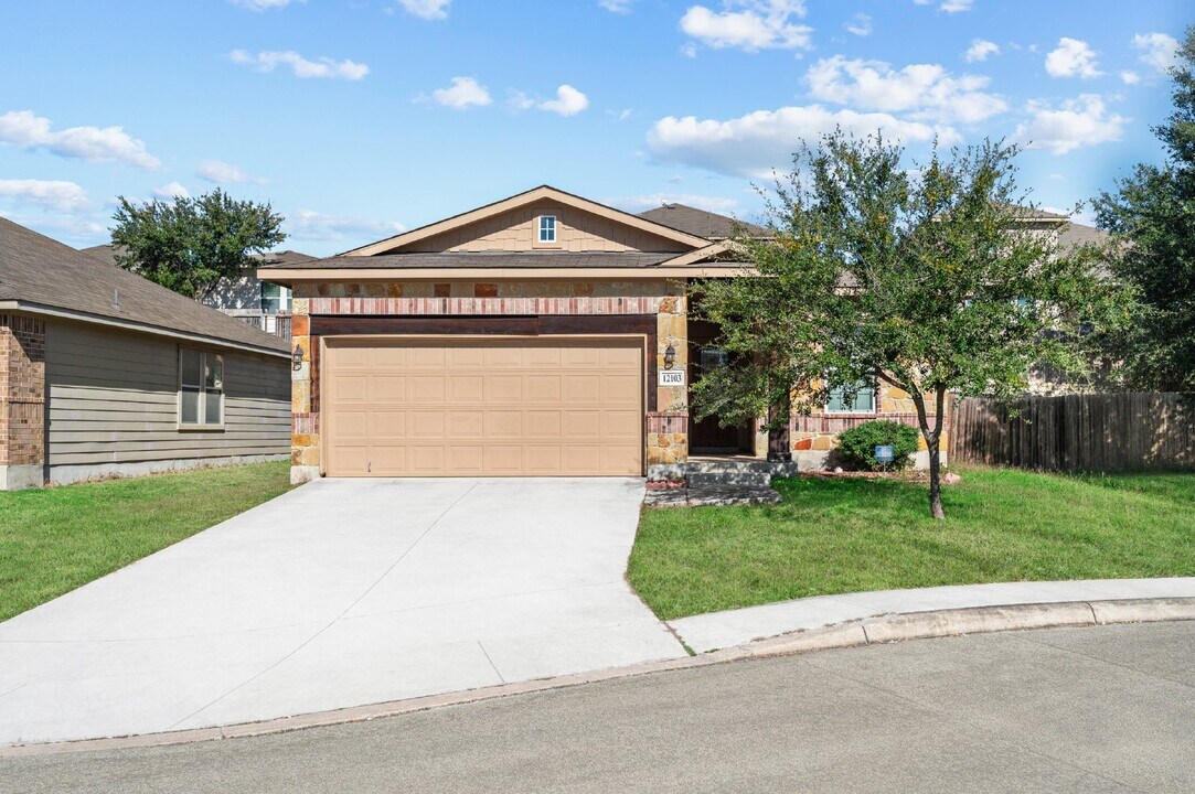 12103 Patton Point in San Antonio, TX - Building Photo