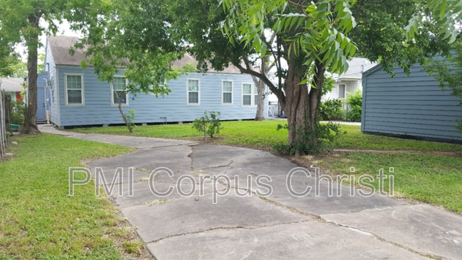 325 S Morningside Dr in Corpus Christi, TX - Building Photo - Building Photo