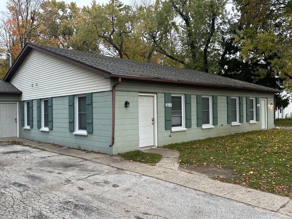 2831-2839 Gull Rd in Kalamazoo, MI - Building Photo