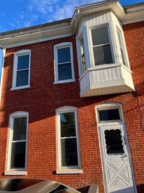604 W Church St in Hagerstown, MD - Foto de edificio