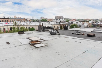 1502 Dekalb Ave in Brooklyn, NY - Foto de edificio - Building Photo