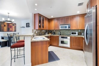 118 Zamora Ave, Unit 201 in Coral Gables, FL - Building Photo - Building Photo