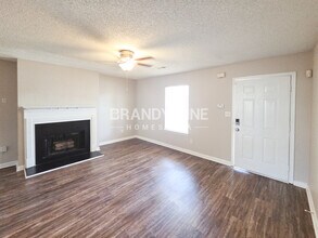 6747 Saganaw Dr in Rex, GA - Building Photo - Building Photo