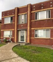 4056 Longford Dr, Unit #2 in Cincinnati, OH - Building Photo