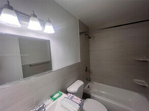 5010 SW 26th Ave in Fort Lauderdale, FL - Building Photo - Building Photo
