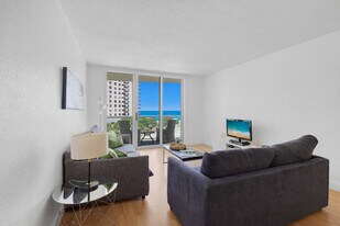 3801 S Ocean Dr in Hollywood, FL - Building Photo