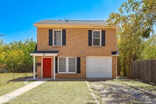 1725 Avenue D, Unit D in Abilene, TX - Building Photo