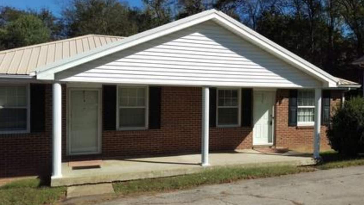 85 Lawn St in Clarksville, TN - Building Photo