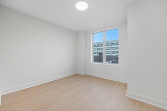 303 Madison St in Hoboken, NJ - Foto de edificio - Building Photo