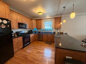 145 Cedar St, Unit 2 in Boston, MA - Building Photo