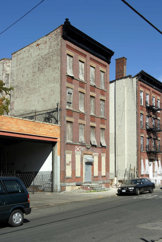 148 Conover St in Brooklyn, NY - Building Photo - Building Photo