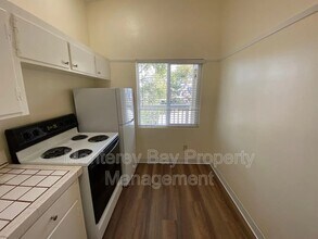 420 Lighthouse Ave in Pacific Grove, CA - Building Photo - Building Photo