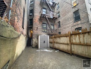 West 97th Street, Unit 1N in New York, NY - Building Photo - Building Photo