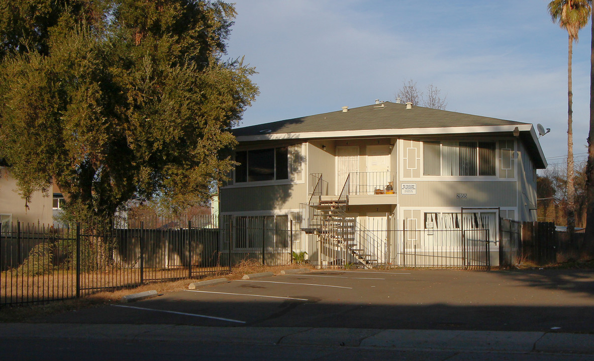 2955 Portsmouth Dr in Rancho Cordova, CA - Building Photo