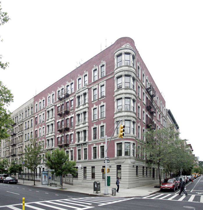 200 W 120th St in New York, NY - Building Photo