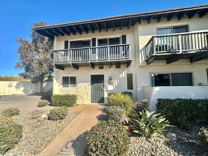 4371 Loma Riviera Ct in San Diego, CA - Building Photo