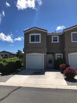 5695 Vista Luna Dr