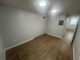 16 River St in Red Bank, NJ - Building Photo