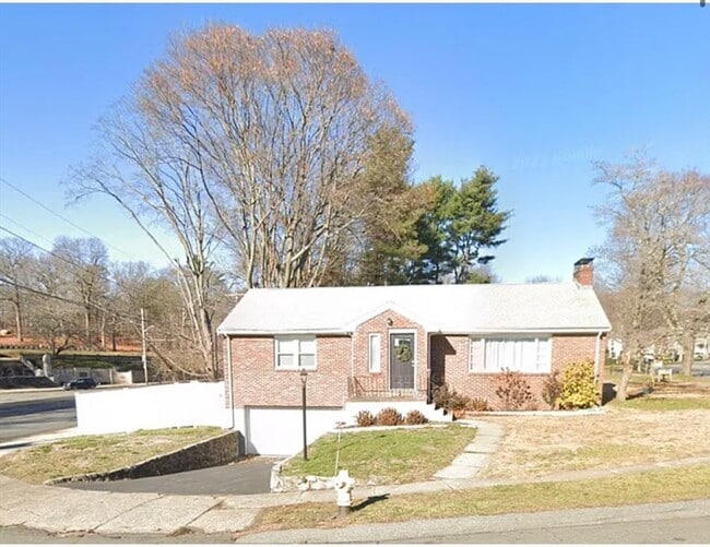 property at 2 Arden Rd