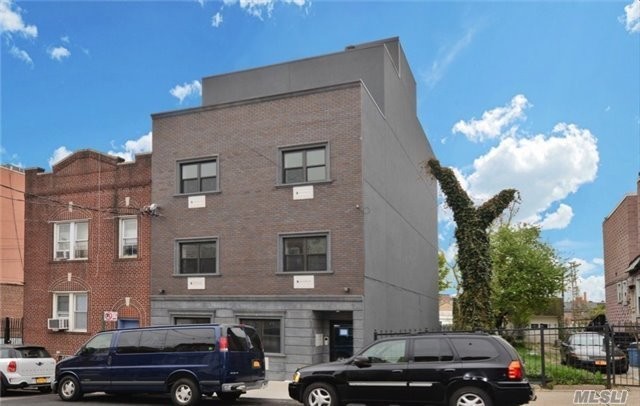 5614 Van Cleef St in Corona, NY - Building Photo - Building Photo