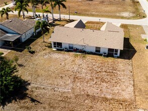 1733 NE 7th Pl in Cape Coral, FL - Building Photo - Building Photo