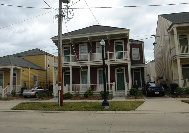 835 Josephine Dr in New Orleans, LA - Foto de edificio - Building Photo