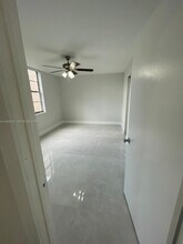 9460 Tangerine Pl in Davie, FL - Building Photo - Building Photo