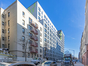 Creston Parkview in Bronx, NY - Building Photo - Building Photo