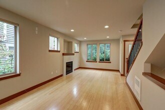 3904 Whitman Ave N in Seattle, WA - Building Photo - Building Photo