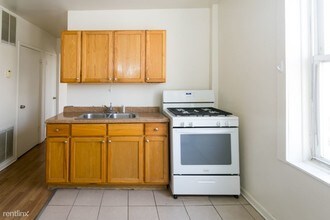 2612 W 25th St-Unit -Unit 2R in Chicago, IL - Building Photo - Building Photo