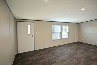 1358 Bartels St in New Braunfels, TX - Building Photo - Building Photo