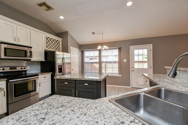 property at 4622 Forest Home Dr